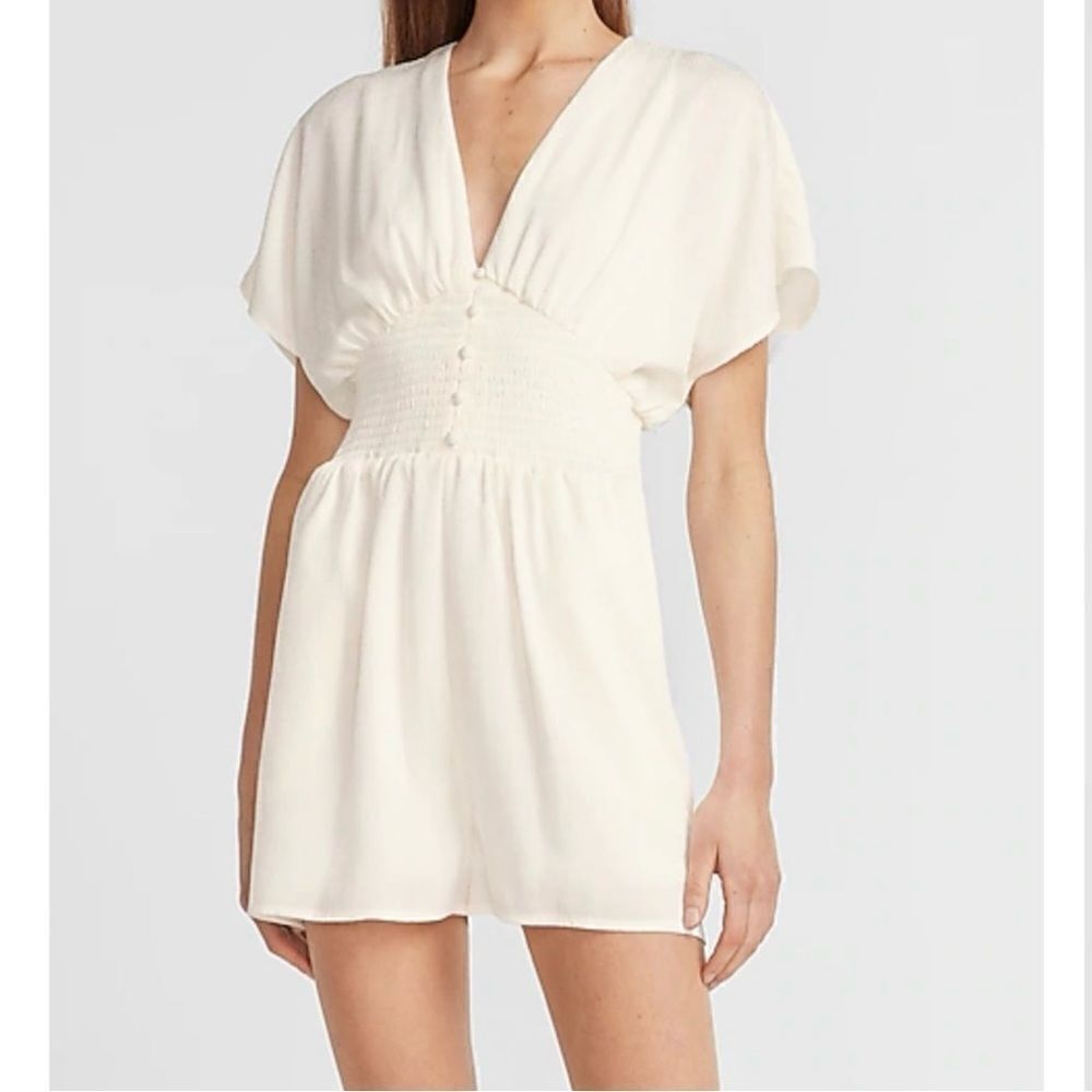 Express Satin Romper‎ Floral Jacquard Smocked Waist V Neck Ivory White XS